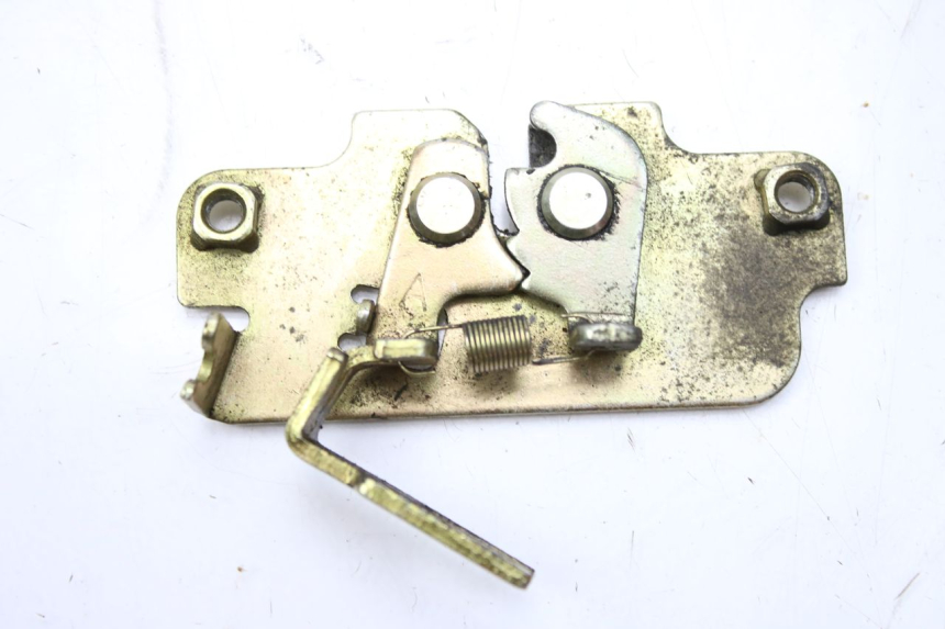 photo de SERRURE DE SELLE PEUGEOT TWEET 125 (2010 - 2017) - Vue d’ensemble