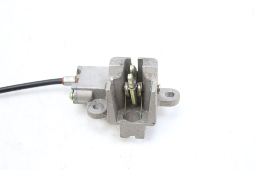 photo de SERRURE DE SELLE PEUGEOT V-CLIC VCLIC 50 (2007 - 2013) - Zoom état d’usage