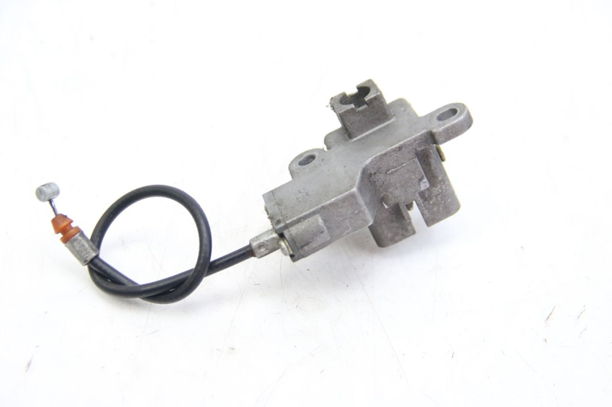 photo de SERRURE DE SELLE PEUGEOT V-CLIC VCLIC 50 (2007 - 2013) - Zoom état d’usage