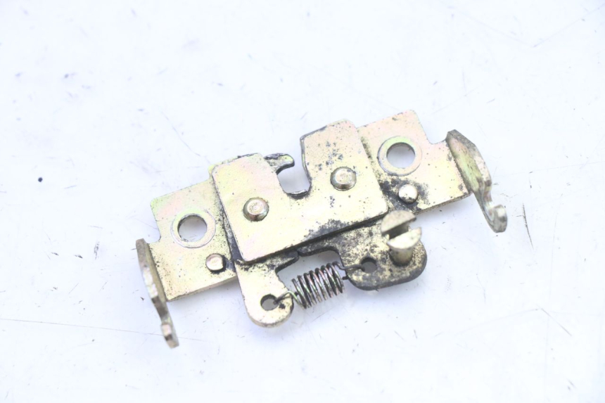 photo de SERRURE DE SELLE PEUGEOT VIVACITY NEW 4T 50 (2008 - 2017) - Détail de la pièce