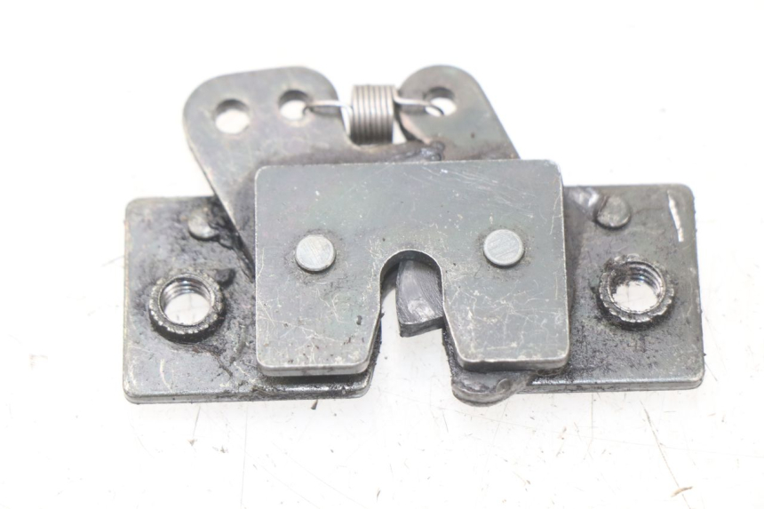 photo de SERRURE DE SELLE PEUGEOT VIVACITY 100 (1999 - 2008) - Vue principale