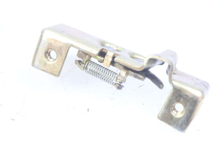 photo de SERRURE DE SELLE DAELIM VJ ROADWIN FI 125 (2008 - 2017) - Zoom état d’usage