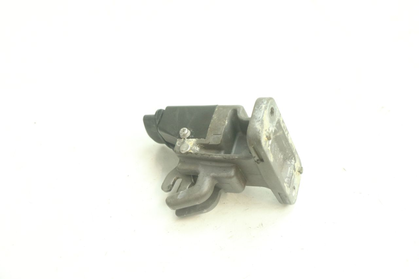 photo de SERRURE DE SELLE YAMAHA WAVE RUNNER GP R 1200 (2000 - 2003) - Autre angle de vue