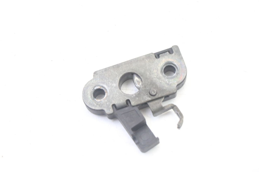 photo de SERRURE DE SELLE YAMAHA WHY 50 (1998 - 2000) - Détail de la pièce