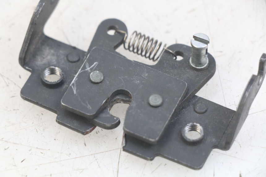 photo de SERRURE DE SELLE YAMAHA X-CITY XCITY 125 (2007 - 2013) - Zoom état d’usage