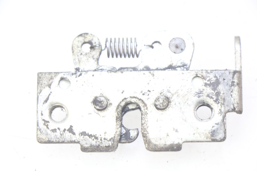 photo de SERRURE DE SELLE YAMAHA XMAX X-MAX 125 (2006 - 2009) - Détail de la pièce