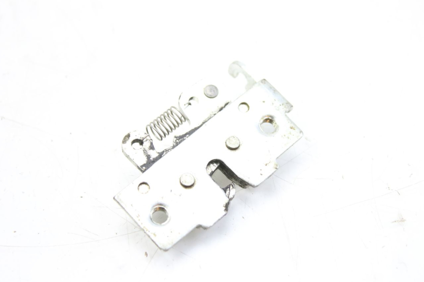 photo de SERRURE DE SELLE YAMAHA XMAX X-MAX 125 (2006 - 2009) - Vue d’ensemble