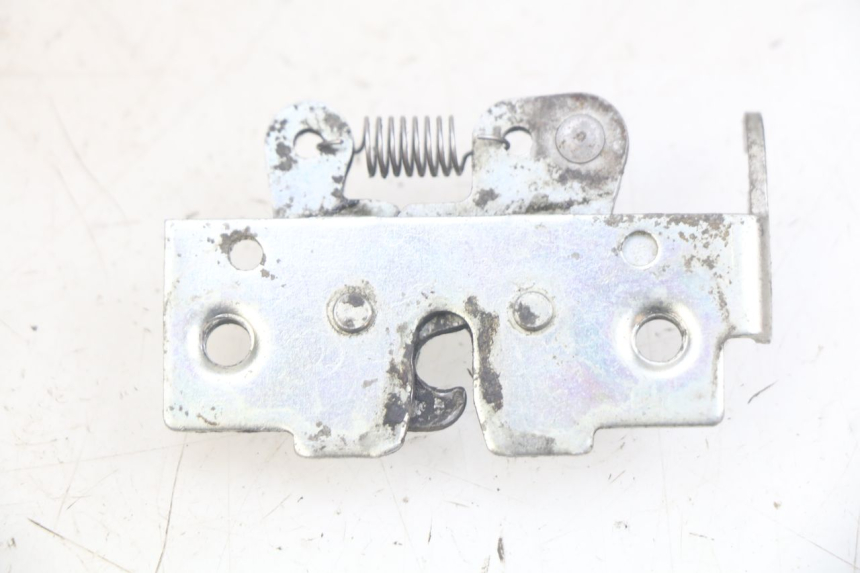 photo de SERRURE DE SELLE YAMAHA XMAX X-MAX 125 (2006 - 2009) - Détail de la pièce