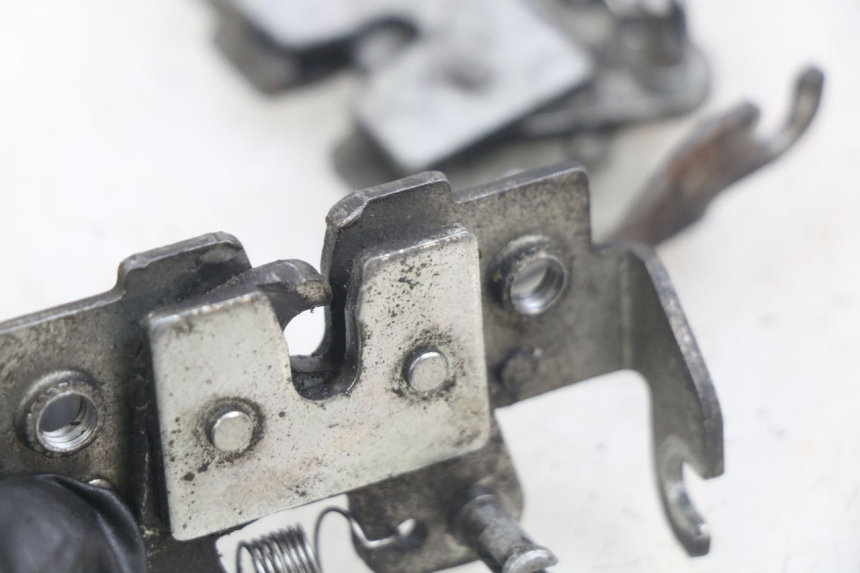 photo de SERRURE DE SELLE YAMAHA X-MAX XMAX 250 (2006 - 2009) - Détail de la pièce