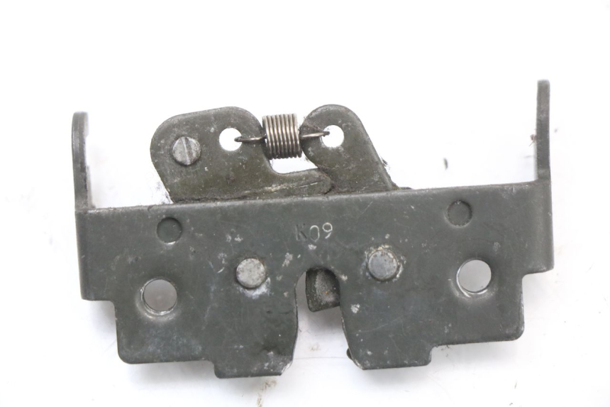 photo de SERRURE DE SELLE YAMAHA X-MAX XMAX 125 (2010 - 2013) - Détail de la pièce