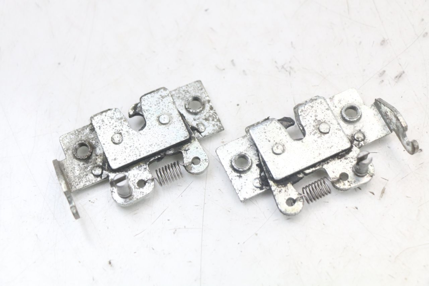 photo de SERRURE DE SELLE YAMAHA X-MAX XMAX 250 (2006 - 2009) - Détail de la pièce