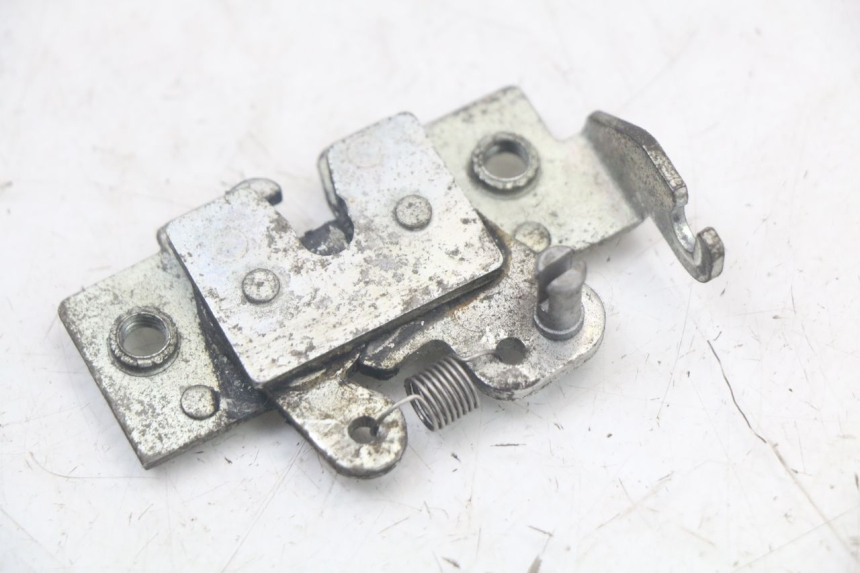 photo de SERRURE DE SELLE YAMAHA XMAX X-MAX 125 (2006 - 2009) - Détail de la pièce