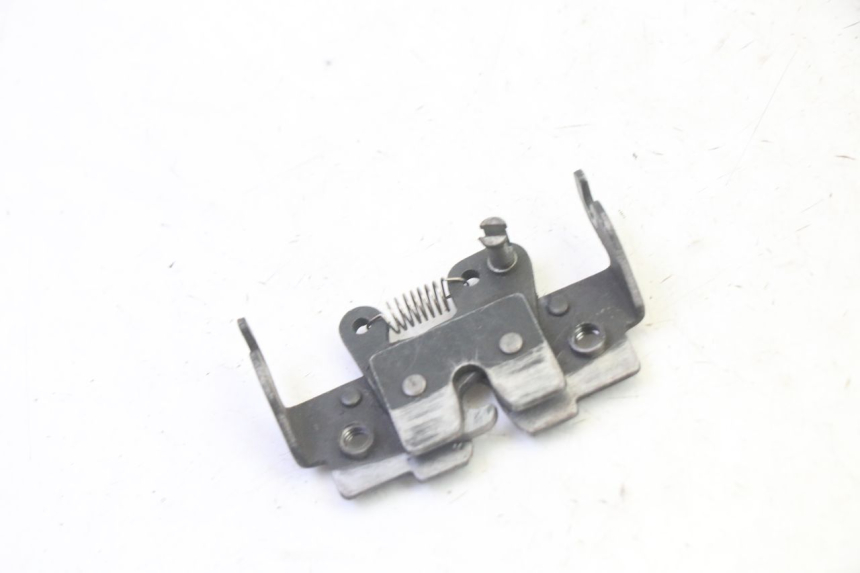 photo de SERRURE DE SELLE YAMAHA X-MAX XMAX 125 (2010 - 2013) - Vue principale