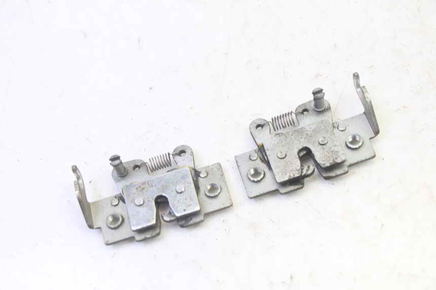 photo de SERRURE DE SELLE YAMAHA X-MAX XMAX 250 (2006 - 2009) - Vue principale