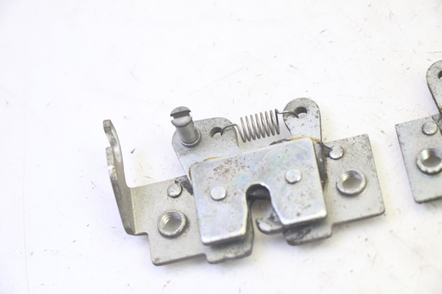 photo de SERRURE DE SELLE YAMAHA X-MAX XMAX 250 (2006 - 2009) - Détail de la pièce