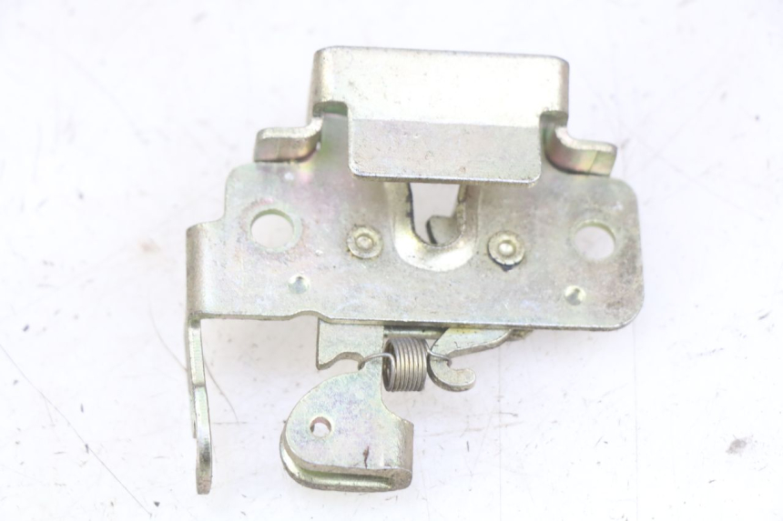 photo de SERRURE DE SELLE KYMCO X-TOWN XTOWN 125 (2016 - 2021) - Zoom état d’usage