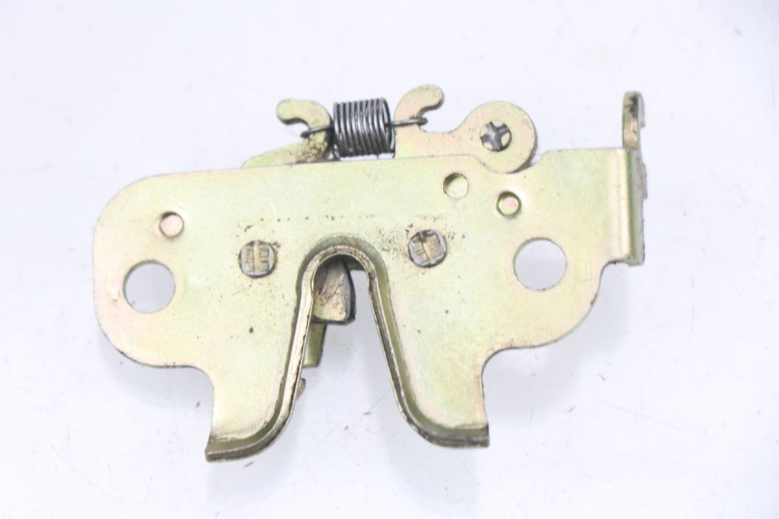 photo de SERRURE DE SELLE RAZZO XENON 4T 50 (2008 - 2012) - Détail de la pièce