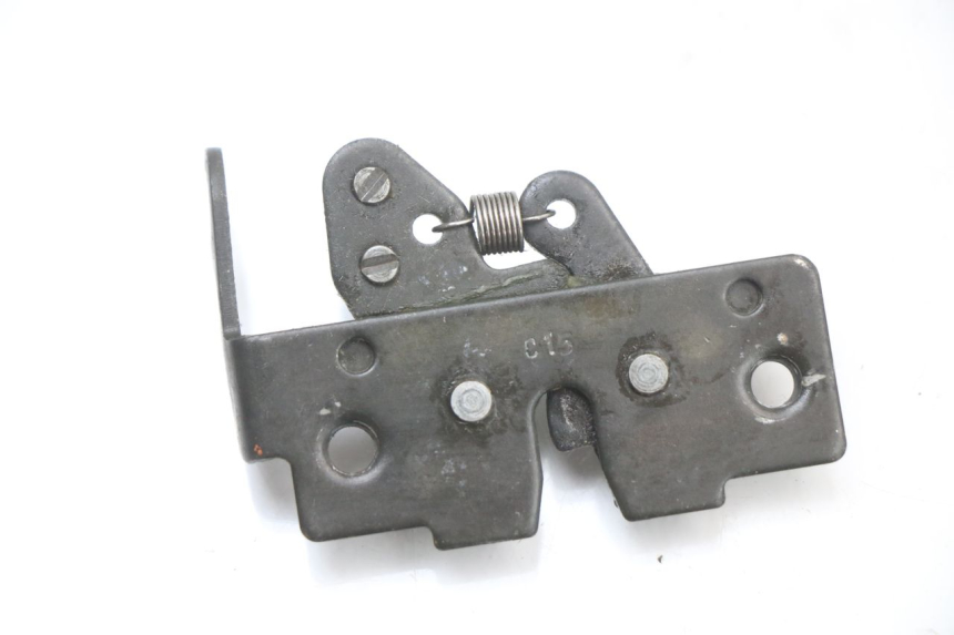 photo de SERRURE DE SELLE PIAGGIO XEVO - X EVO 125 (2007 - 2017) - Zoom état d’usage