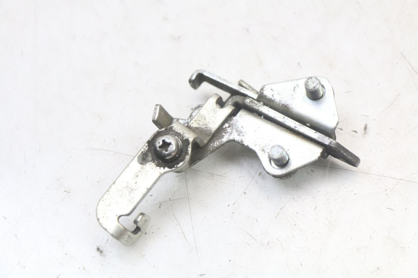 photo de SERRURE DE SELLE YAMAHA FJR ABS 1300 (2006 - 2012) - Zoom état d’usage