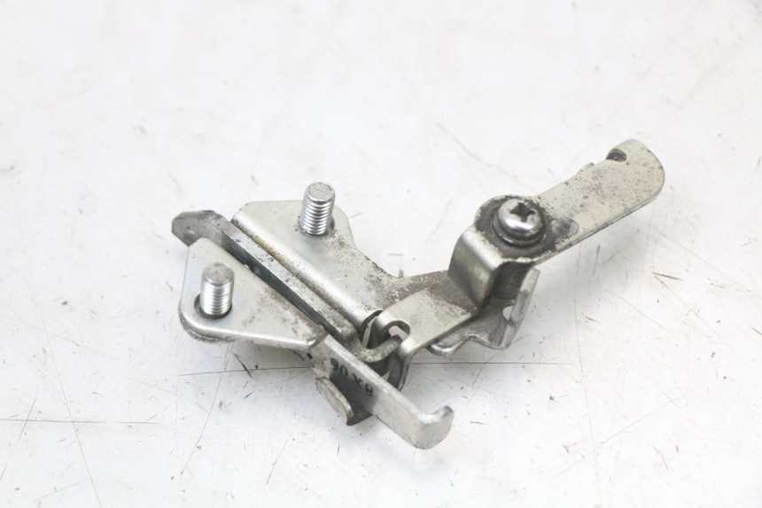 photo de SERRURE DE SELLE YAMAHA FJR ABS 1300 (2006 - 2012) - Autre angle de vue