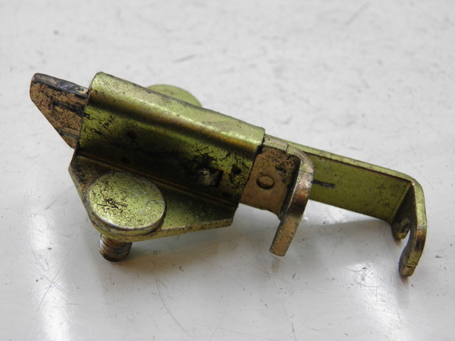 photo de SERRURE DE SELLE YAMAHA FZS FAZER 1000 (2003 - 2005) - Vue principale