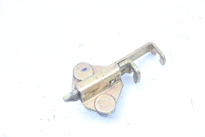 photo de SERRURE DE SELLE YAMAHA FZS FAZER 600 (2001 - 2003) - Vue principale