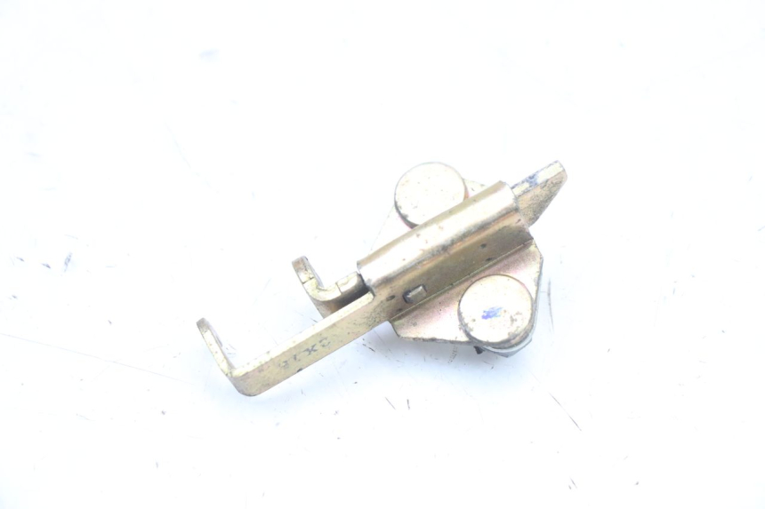 photo de SERRURE DE SELLE YAMAHA FZS FAZER 600 (2001 - 2003) - Détail de la pièce