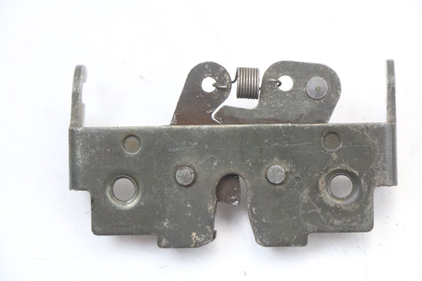 photo de SERRURE DE SELLE YAMAHA YN NEO'S 50 (1997 - 2004) - Détail de la pièce