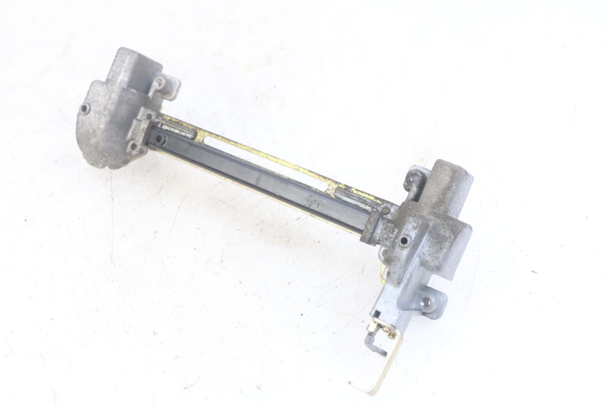 photo de SERRURE DE SELLE YAMAHA YP MAJESTY 400 (2004 - 2008) - Zoom état d’usage