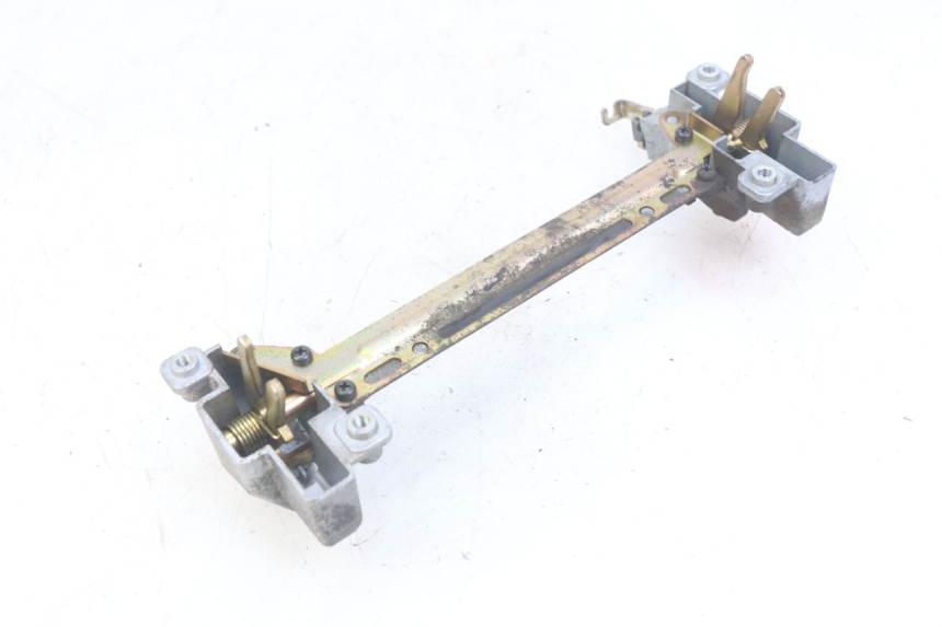 photo de SERRURE DE SELLE YAMAHA YP MAJESTY 400 (2004 - 2008) - Autre angle de vue