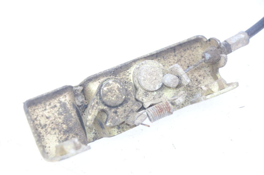 photo de SERRURE DE SELLE YIYING YY50QT-10 50 (2007 - 2022) - Autre angle de vue