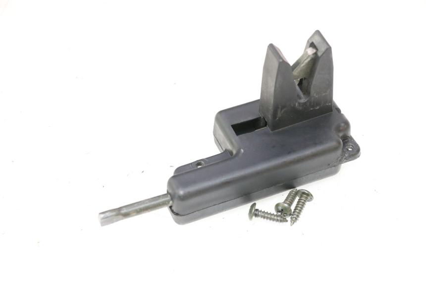 photo de SERRURE DE SELLE PIAGGIO ZIP 2T 50 (2009 - 2019) - Vue principale