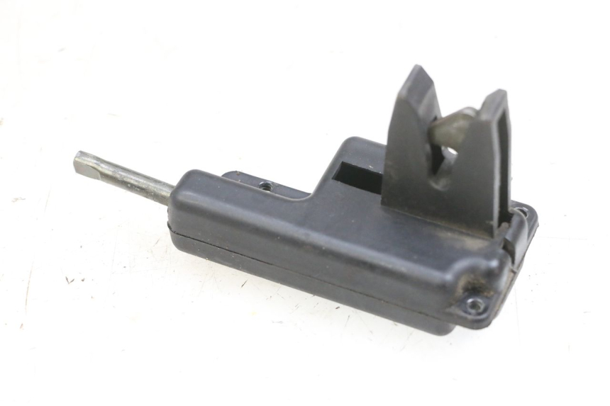 photo de SERRURE DE SELLE PIAGGIO ZIP 4T 50 (2018 - 2020) - Vue principale