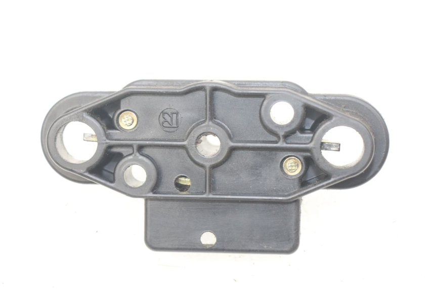 photo de SERRURE DE SELLE KAWASAKI ZR7 ZR-7 S 750 (1999 - 2004) - Zoom état d’usage