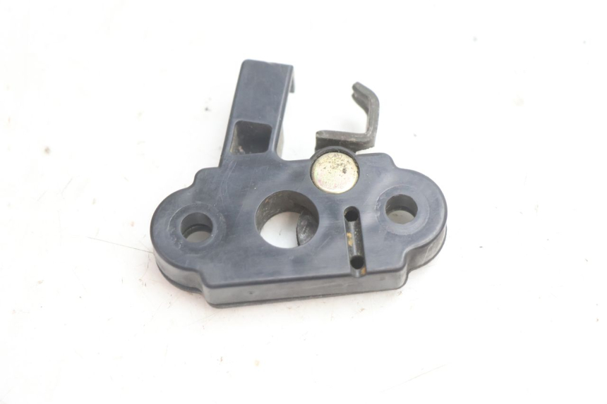 photo de SERRURE DE SELLE KAWASAKI ZX-6R ZX6R 600 (1995 - 1997) - Autre angle de vue