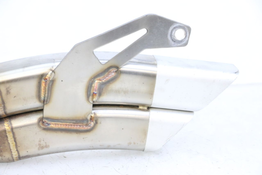 photo de SILENCIEUX SUZUKI GSR 750 (2011 - 2017) - Vue rapprochée