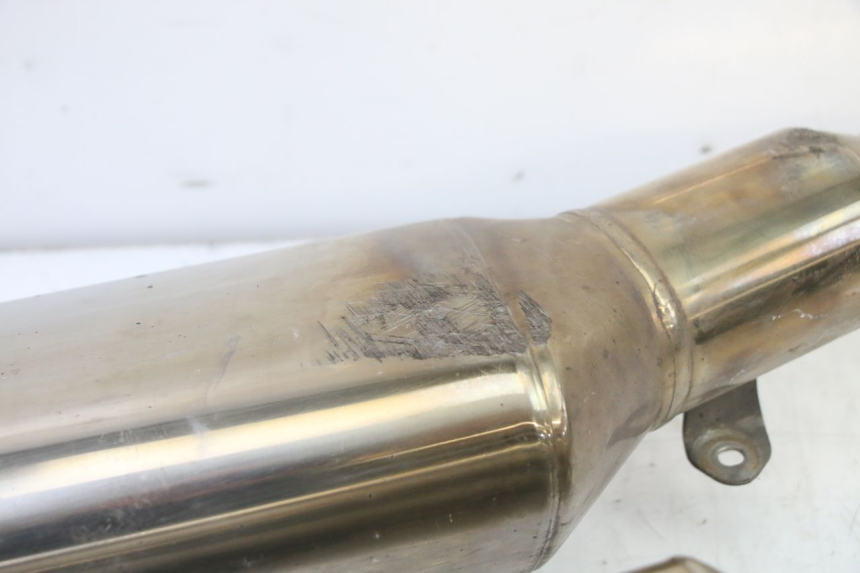 photo de SILENCIEUX HONDA ST PAN EUROPEAN 1300 (2002 - 2013) - Gros plan technique