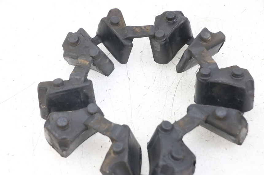 photo de SILENTBLOC COURONNE TRIUMPH SPEED TRIPLE T301 900 (1994 - 1996) - Gros plan technique