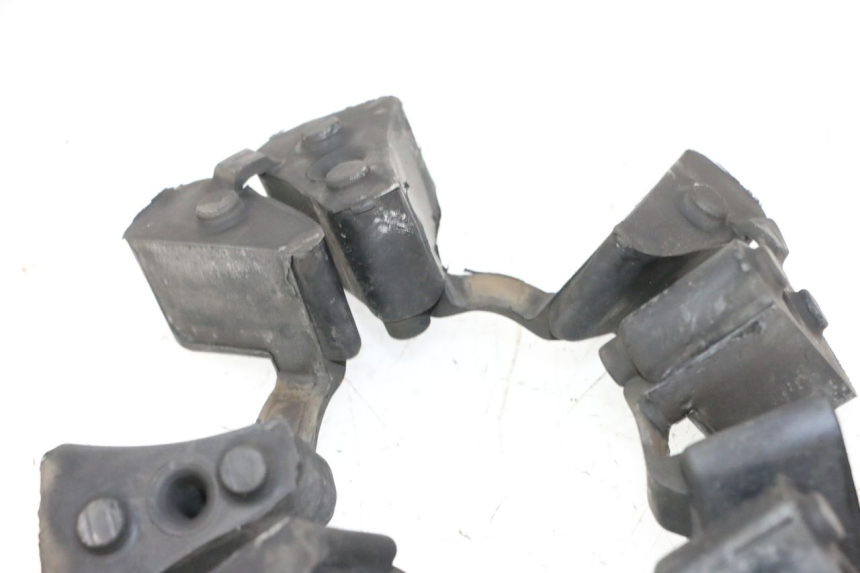 photo de SILENTBLOC COURONNE TRIUMPH SPRINT 900 (1995 - 1998) - Zoom état d’usage