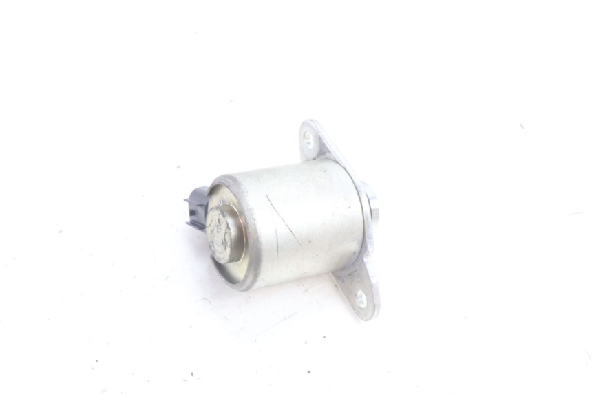 photo de SOLENOIDE DE DECOMPRESSION AUTOMATIQUE YAMAHA N-MAX NMAX 125 (2021 - 2024) - Autre angle de vue