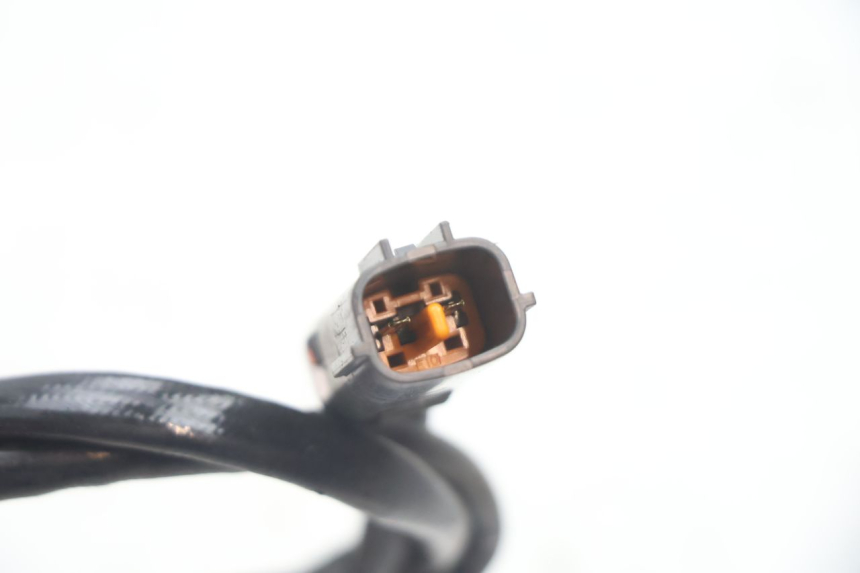 photo de SONDE LAMBDA YAMAHA FJR 1300 (2001 - 2005) - Gros plan technique