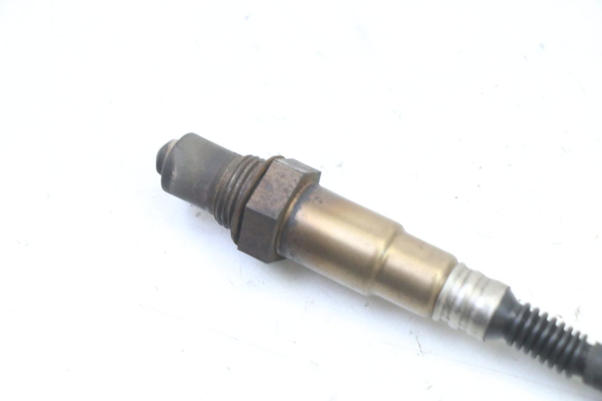 photo de SONDE LAMBDA PEUGEOT SATELIS 250 (2006 - 2012) - Autre angle de vue