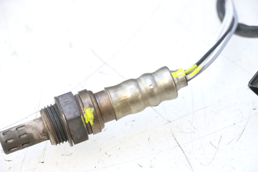 photo de SONDE LAMBDA PEUGEOT SATELIS 125 (2013 - 2018) - Autre angle de vue