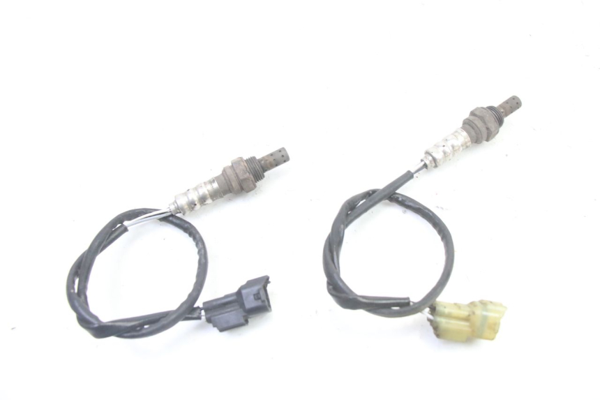 photo de SONDE LAMBDA HONDA ST PAN EUROPEAN 1300 (2002 - 2013) - Gros plan technique