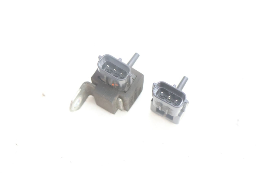 photo de SONDE PRESSION AIR SUZUKI BURGMAN EXECUTIVE ABS 650 (2006 - 2012) - Autre angle de vue