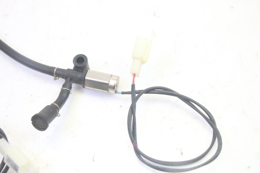 photo de SONDE PRESSION AIR SYM CROX 4T 50 (2016 - 2023) - Zoom état d’usage