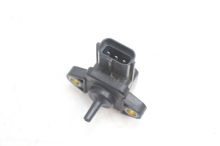 photo de SONDE PRESSION AIR YAMAHA FJR 1300 (2001 - 2005) - Autre angle de vue