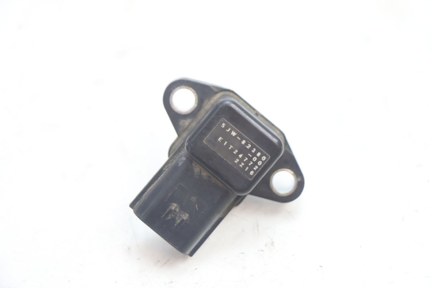 photo de SONDE PRESSION AIR YAMAHA FJR 1300 (2001 - 2005) - Gros plan technique