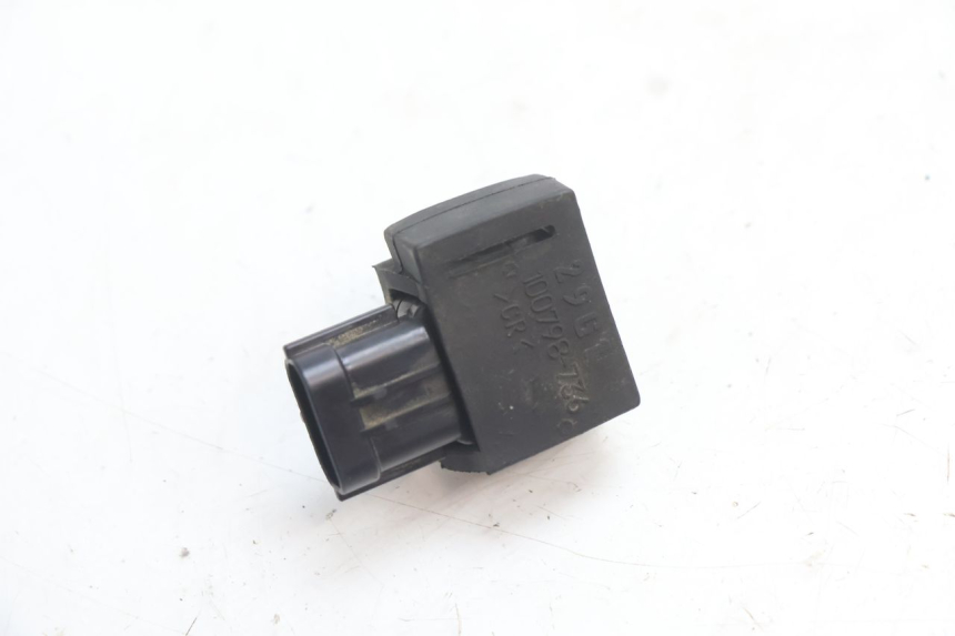 photo de SONDE PRESSION AIR SUZUKI GSR 600 (2005 - 2012) - Zoom état d’usage
