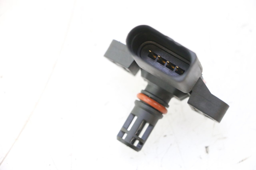 photo de SONDE PRESSION AIR PEUGEOT SATELIS 125 (2006 - 2009) - Autre angle de vue